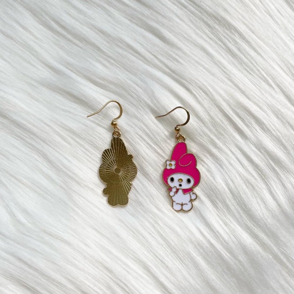Kuromi x My Melody Sanrio Cartoon Character Hello Kitty Charms Earrings - Picture 2 of 2